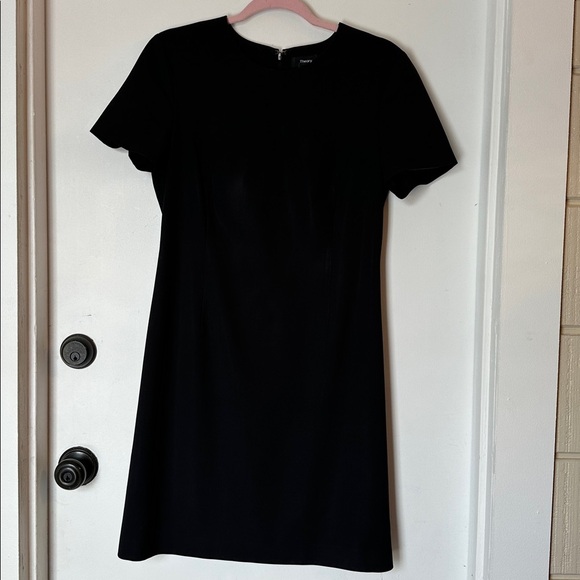 Theory Black Short Sleeve Jatinn Traceable Wool Shift Career Knee Length Dress 6 - Picture 2 of 6